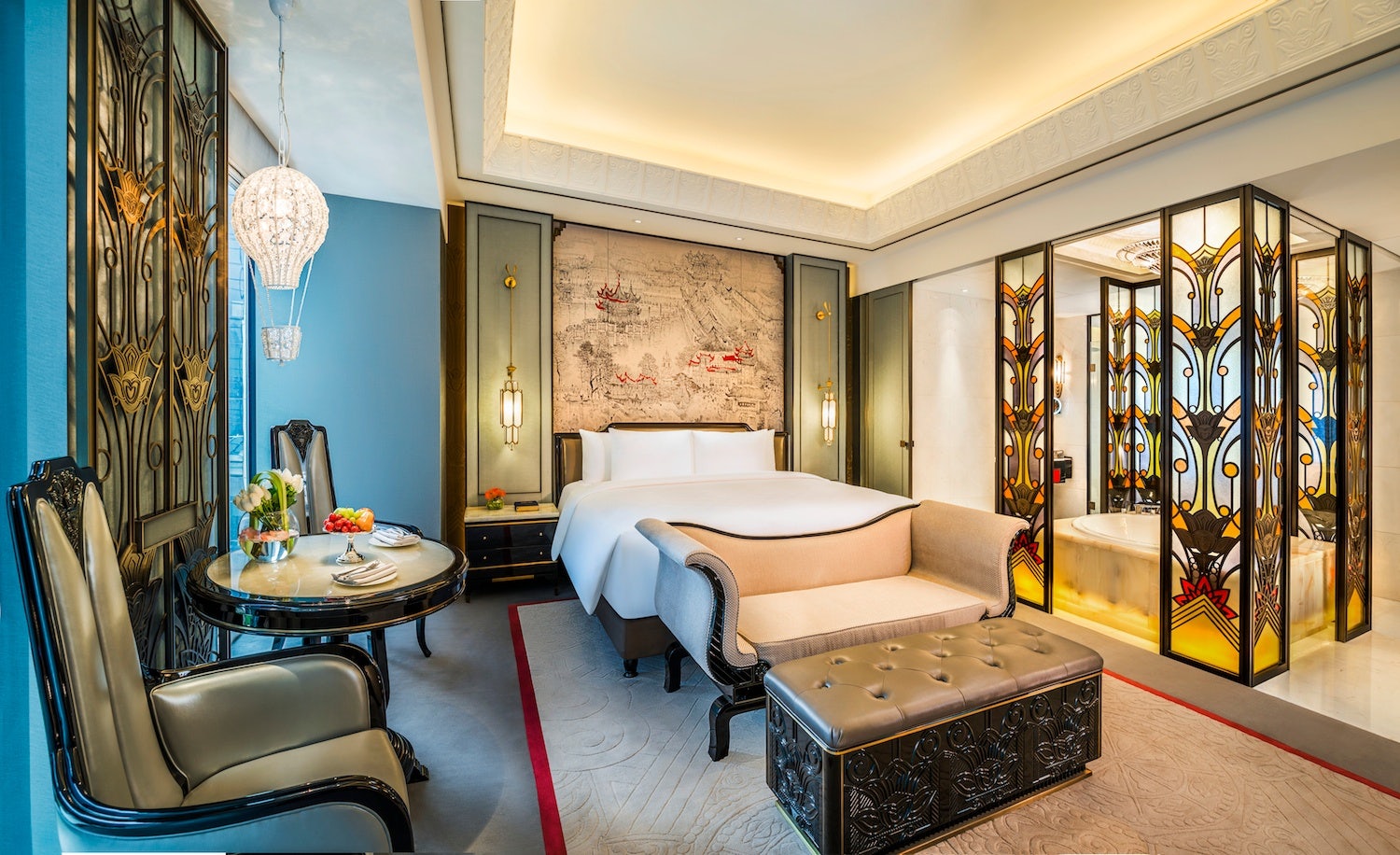 Wanda Reign's Deluxe suite boasts views of the Shanghai Bund. (Courtesy Photo)