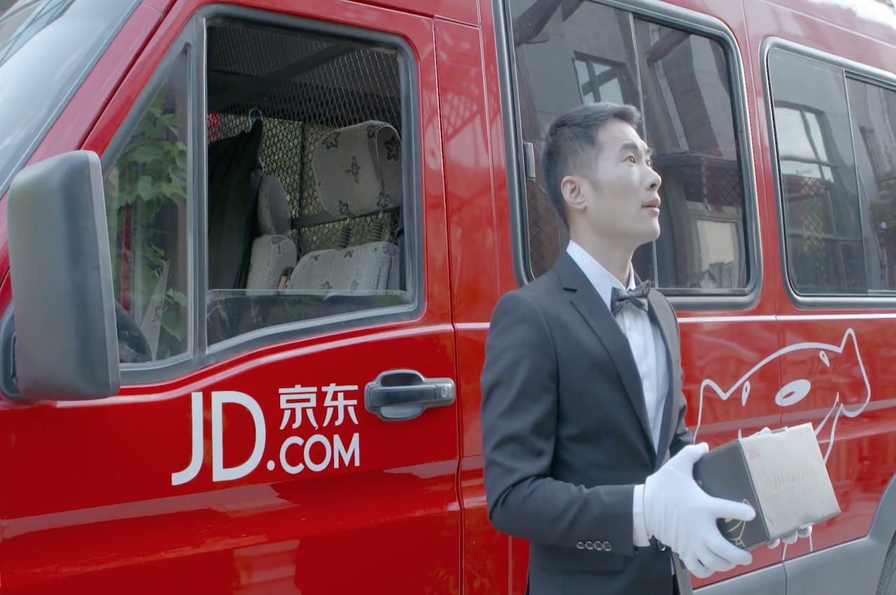 JD Gives Luxury Shoppers New 'White Glove' Service, Eyes UK Brands