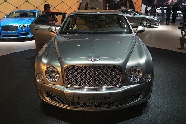 Bentley's new hybrid model unveiled at the Beijing Auto Show this past weekend. (China Daily)