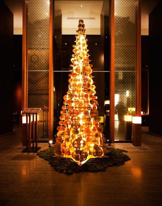 Andaz Tokyo's new Christmas tree created by French paper installation artist Marianne Guély and Kyoto-based engraver Takeshi Nishimura. (Courtesy Photo)