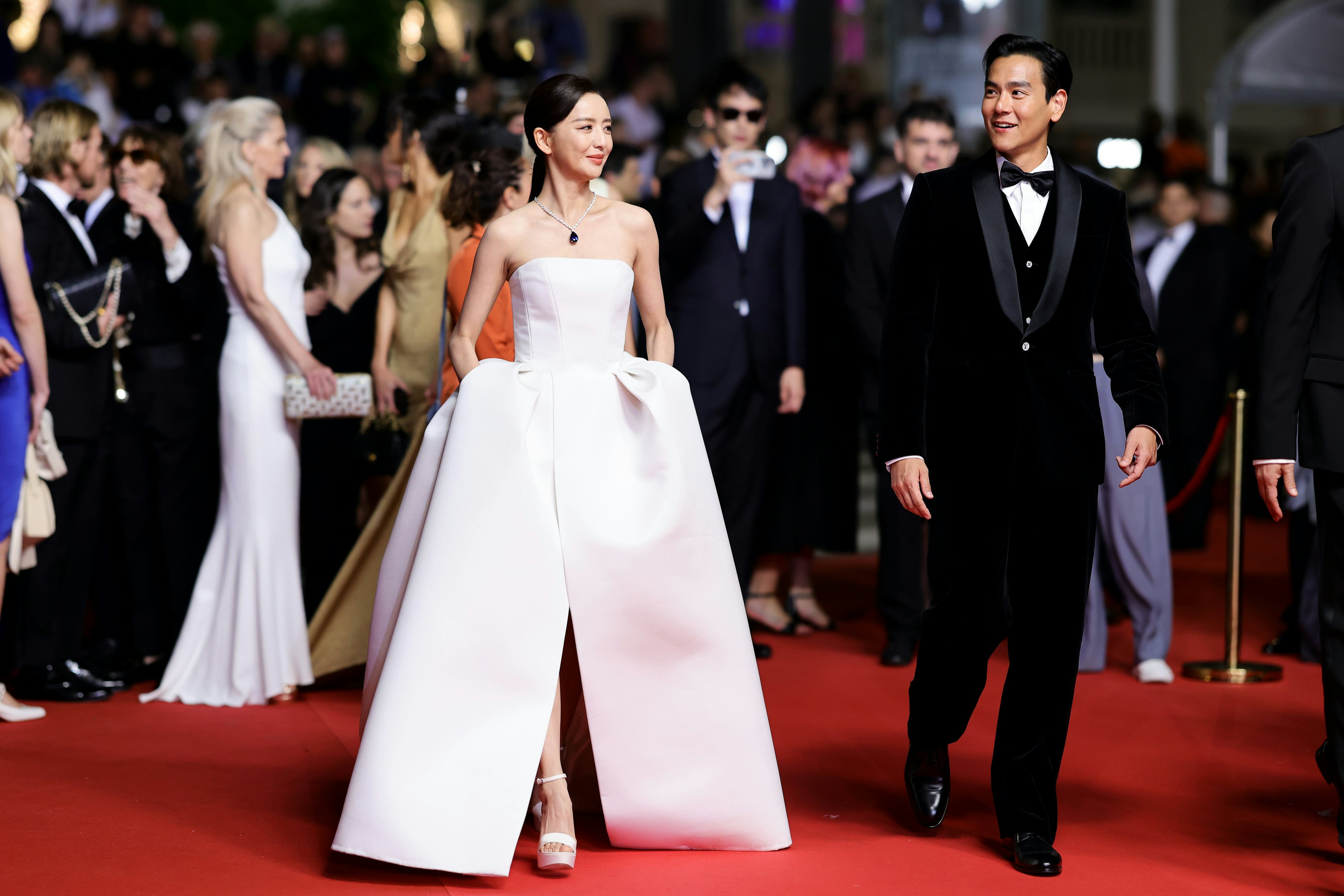 Louis Vuitton dressed star duo Eddie Peng and Tong Liya for the event. Image: Getty Images
