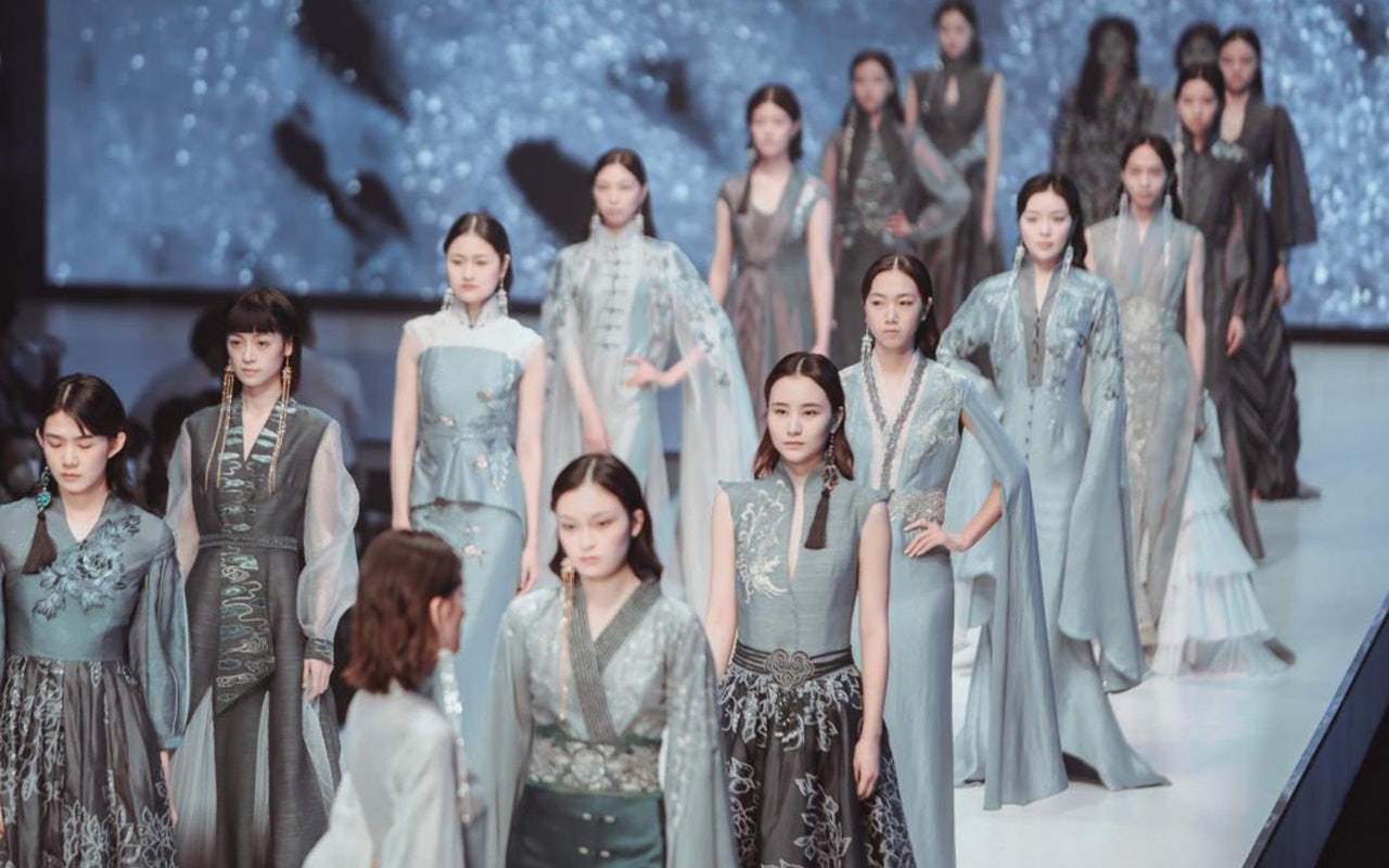 Thanks to the strong government encouragement of domestic consumption and travel, events such as Changshu International Fashion Week have been given a new responsibility as a crucial part of the post-COVID-19 economy recovery. Photo: Xinhua Agency