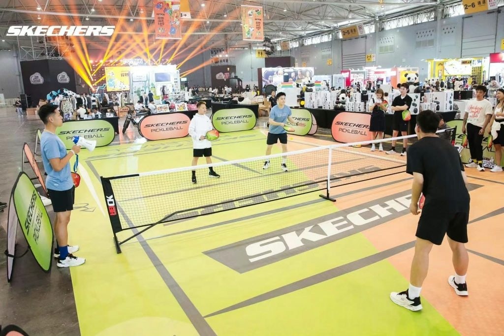 Skechers introduces Chinese consumers to pickleball at Poizon Con 2023. Photo: Skechers