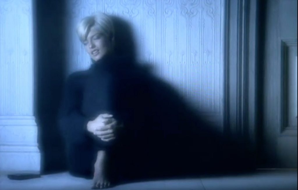 Linda Evangelista in George Michael's Freedom! '90 music video.