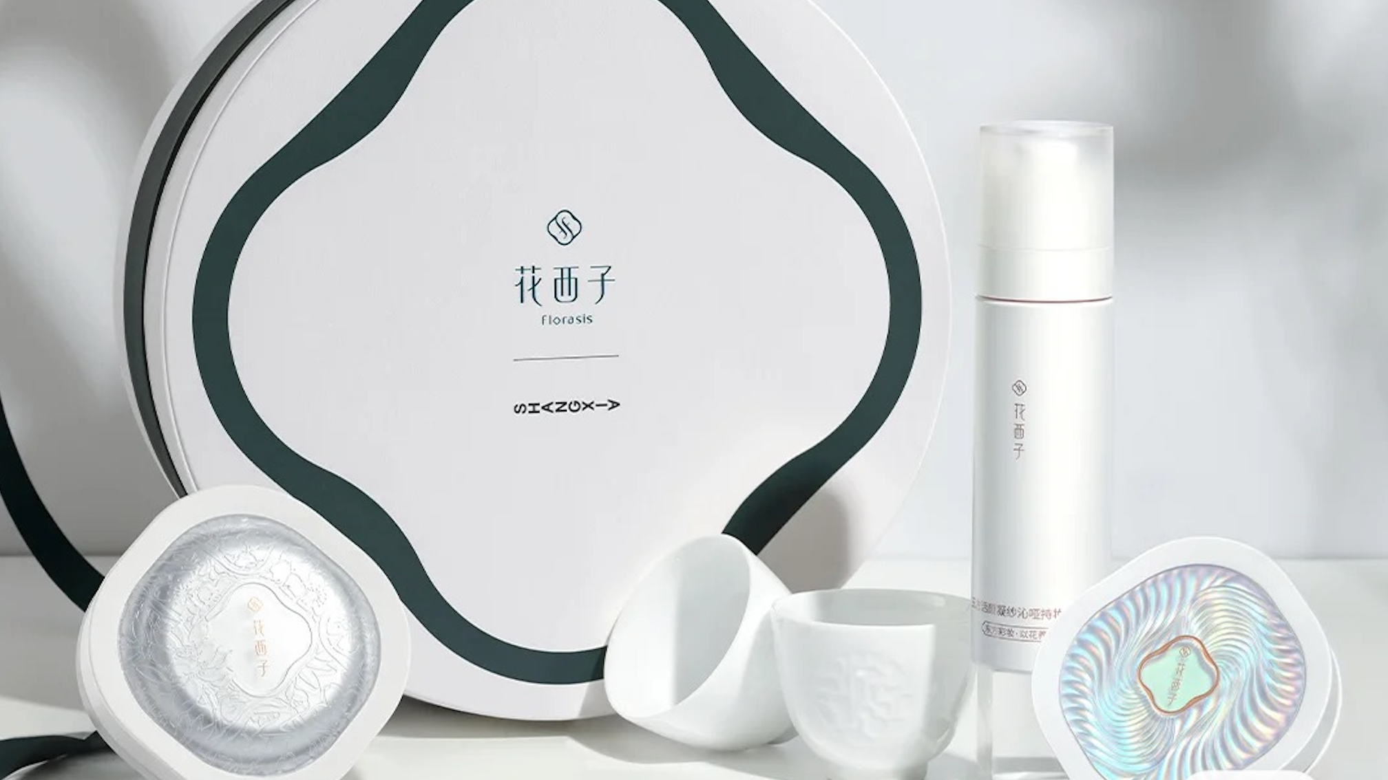 Designer home brand Shang Xia taps local beauty Florasis to reach a wider, younger audience, while Florasis aims to premiumize its image by collaborating with the lifestyle brand. Photo: Florasis Xiaohongshu 