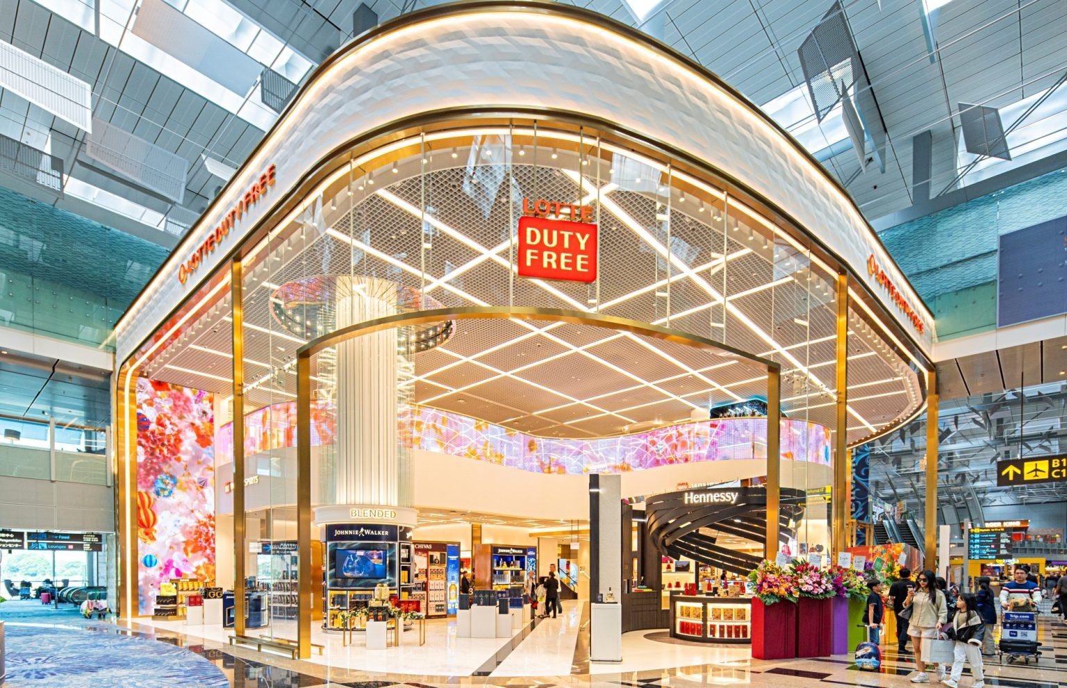 On January 19, Lotte Duty Free held a grand opening ceremony for its Changi Airport store in Singapore. Photo: Lotte Duty Free

