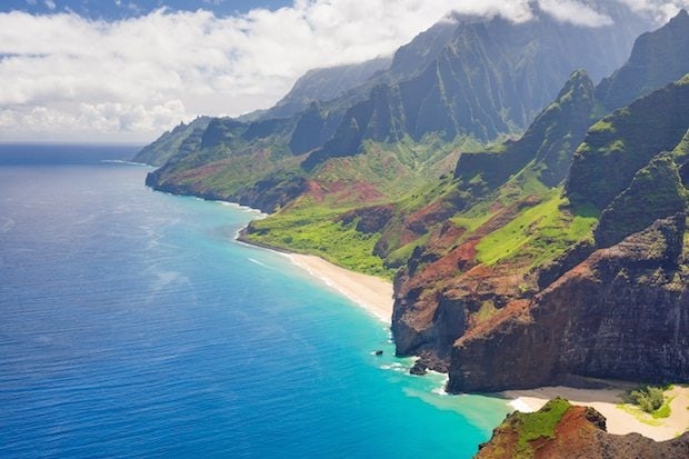 Hawaii recently created a new Chinese-language travel website. (Shutterstock)