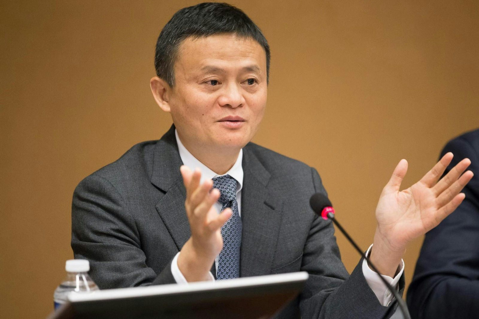 Alibaba's Jack Ma surpassed Dalian Wanda Group's Wang Jianlin to become China's richest man.
(UNCTAD on Flickr)