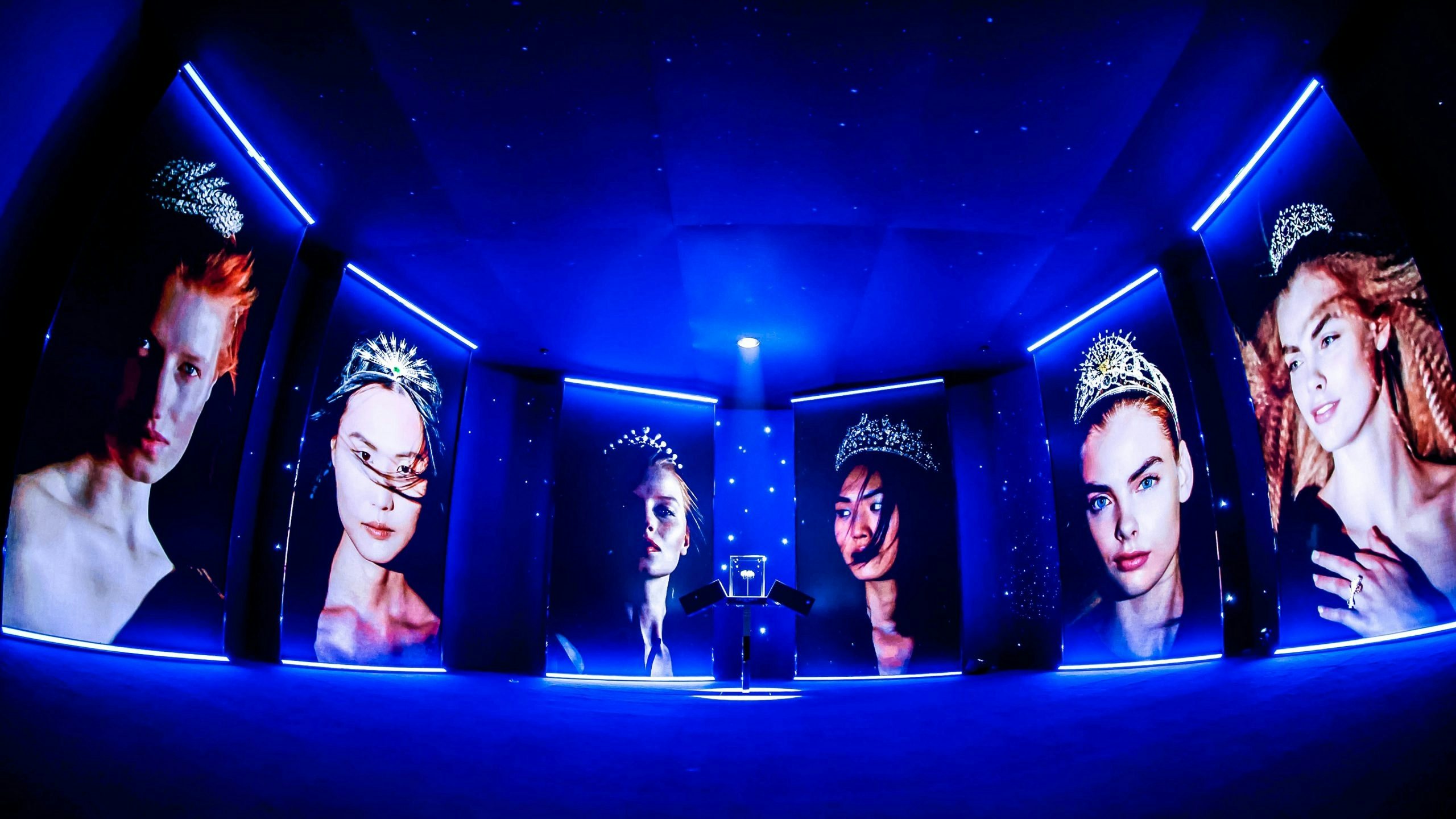 The LVMH-owned jewelry Maison Chaumet mounted the “Tiara Dream” exhibition, running from November 4 to 30 in Sanlitun, Beijing. Photo: Courtesy of Chaumet