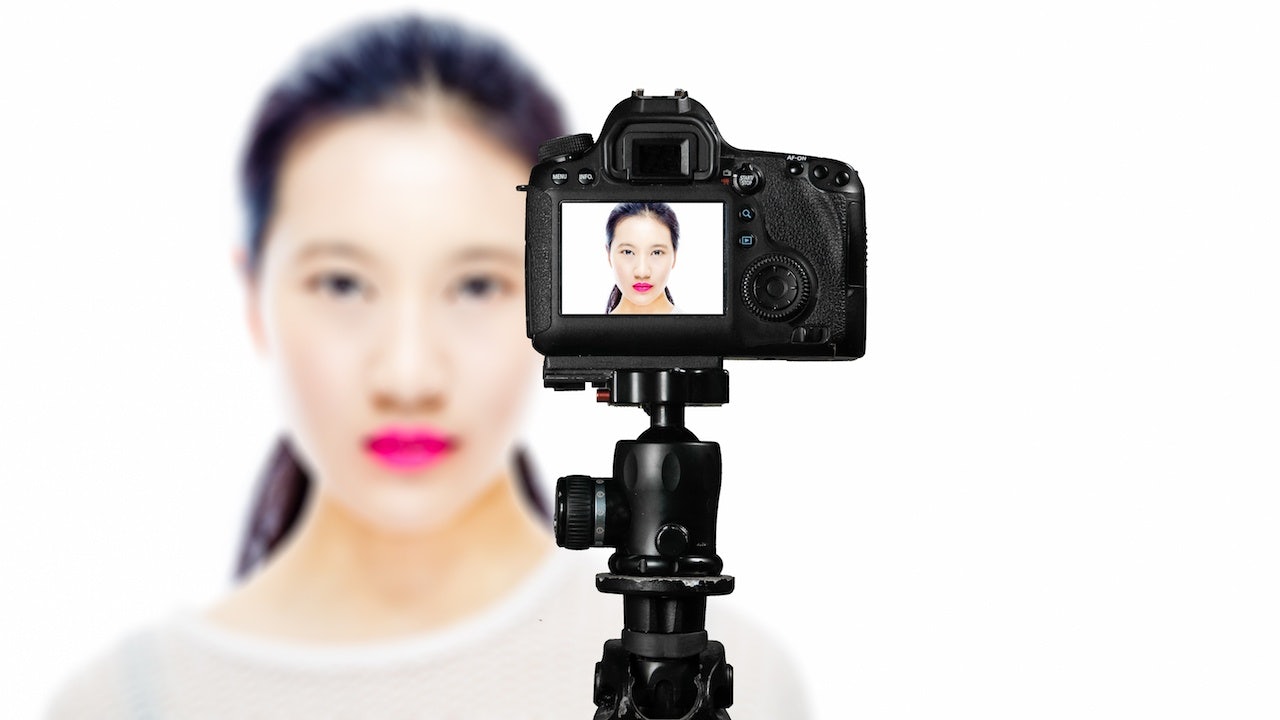 Livestreaming works well with for certain kinds of e-commerce because it serves not only as a tool to showcase and deliver information about products, but also as a customer engagement channel in which shoppers can interact with the host. Photo: Shutterstock.com