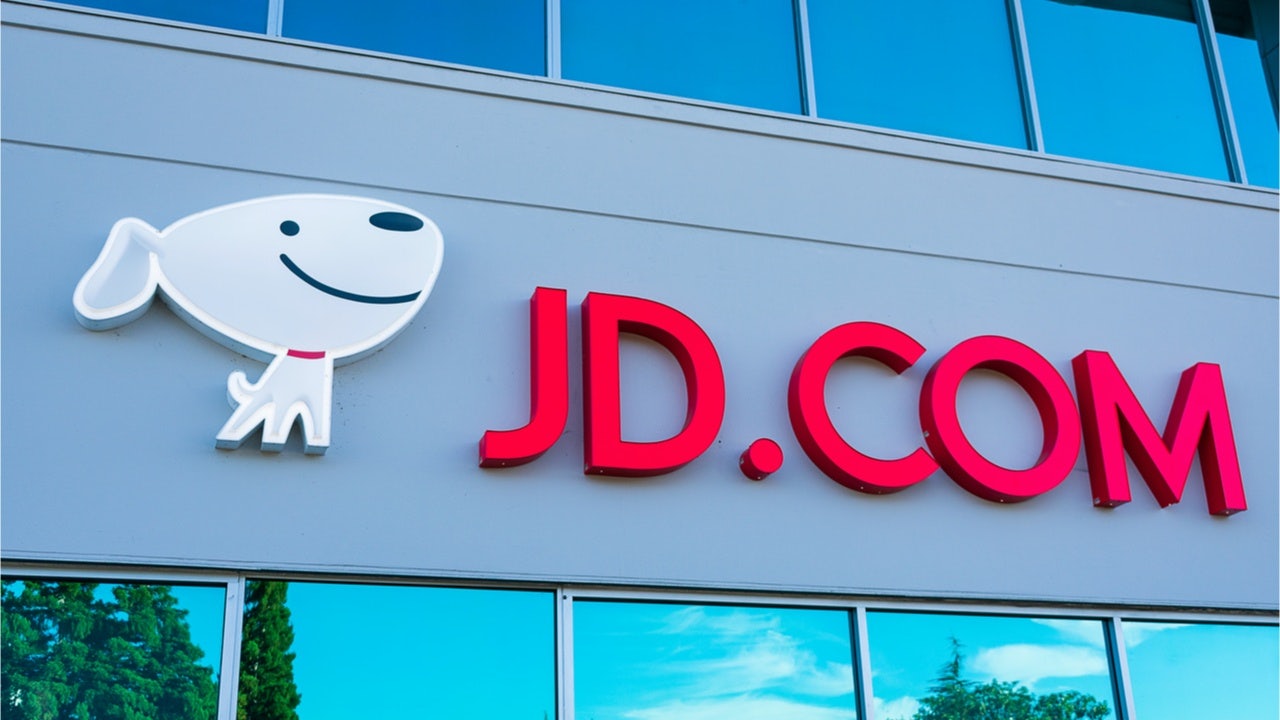 China’s e-commerce giant JD.com has ramped up its livestreaming efforts by opening a base in Shaanxi Province dedicated to the billion-dollar medium. Photo: Shutterstock