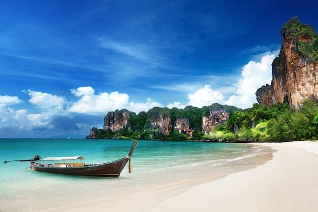 Island vacations are popular for Chinese tourists, according to UnionPay. (Shutterstock)
