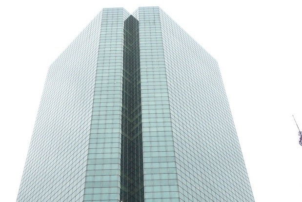 The Park Avenue Plaza skyscraper in New York City, which was recently purchased by SOHO China CEO Zhang Xin.