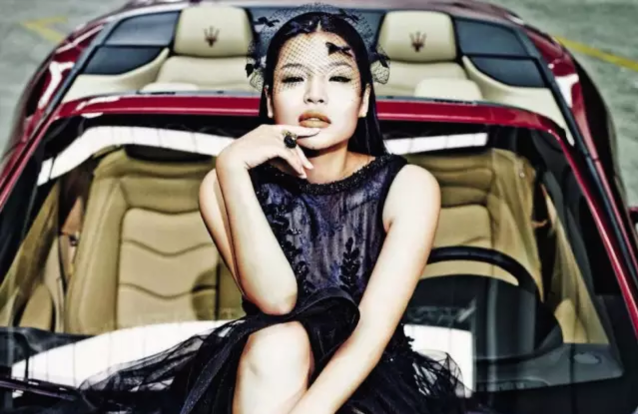 In China, Women Buy Up Luxury Cars as a Symbol of Their Newfound Power