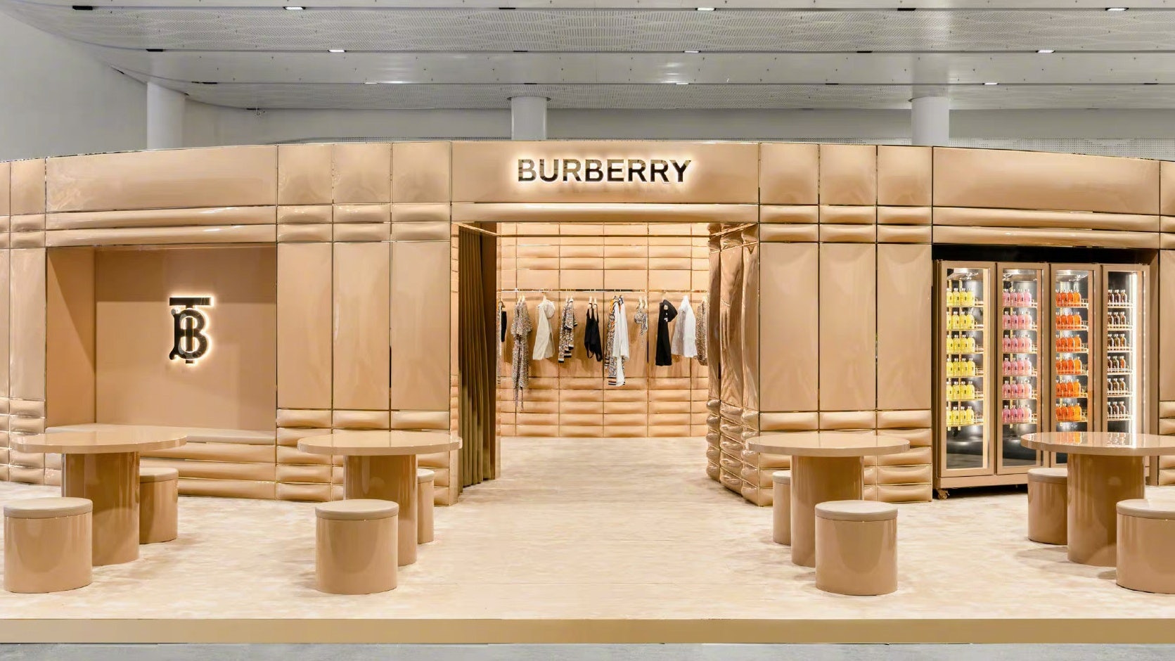 Luxury brands in the fashion, beauty, wine, and spirits categories — from Burberry to Estée Lauder — showed up for the second China International Consumer Expo in Hainan in 2022. Photo: Burberry