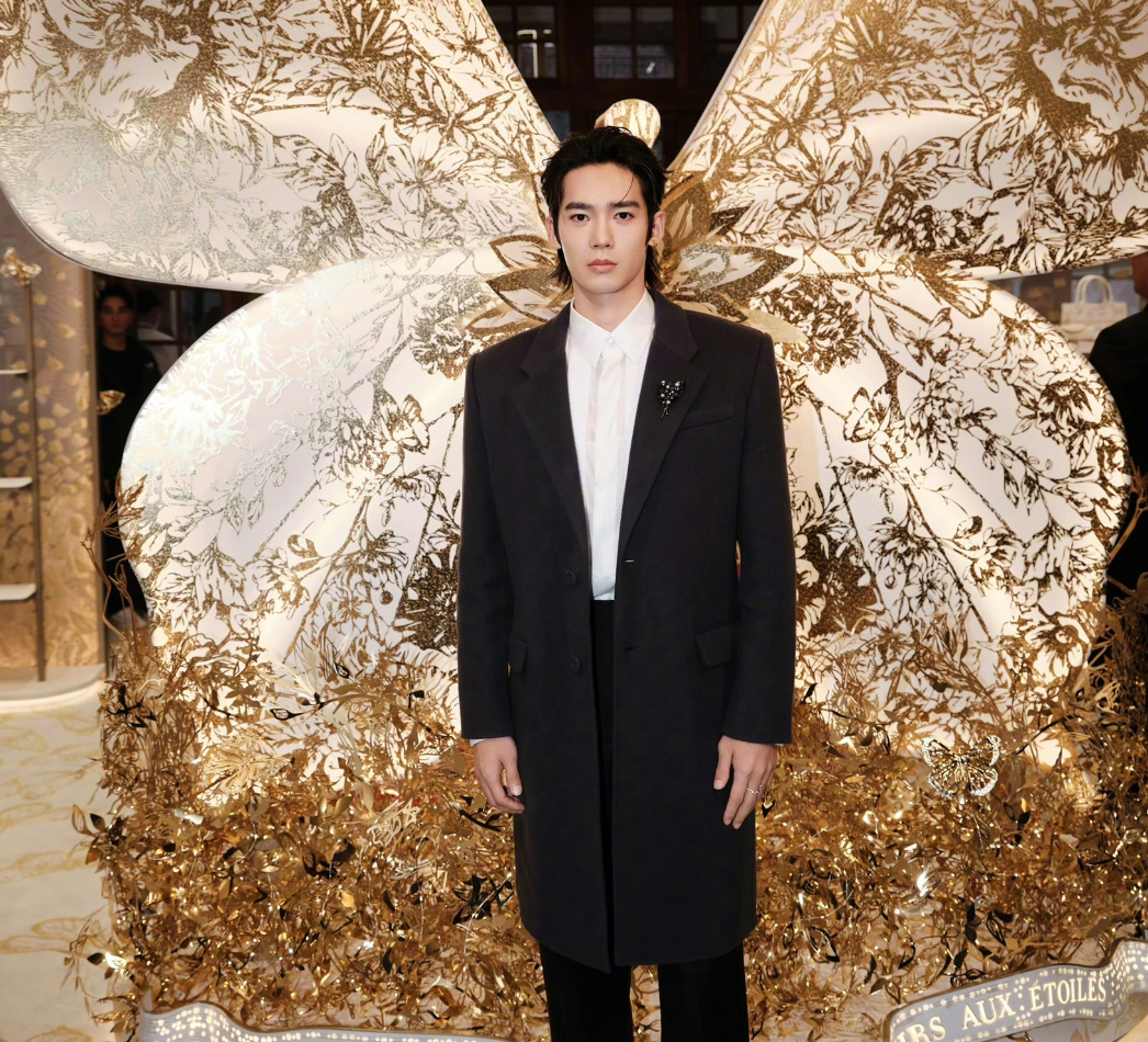 Yu Shi joins Deng Wei as brand ambassador for Dior. Photo: X