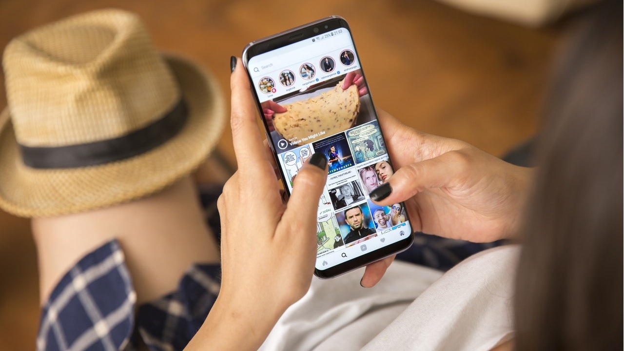 Instagram launched a new translation tool in its Instagram Stories feature, but will it draw more brands and Chinese consumers to the app? Photo: Shutterstock