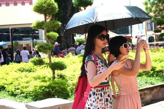 Chinese tourists in Malacca, Malaysia. (Jing Daily)