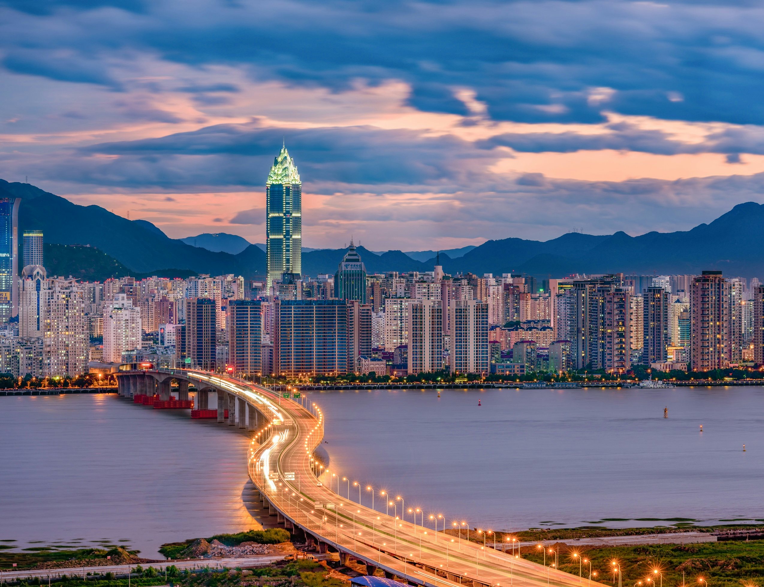 Wenzhou in Zhejiang province is set to have more high-income individuals by 2030 than Beijing has now. (Shutterstock/HelloRF Zcool)