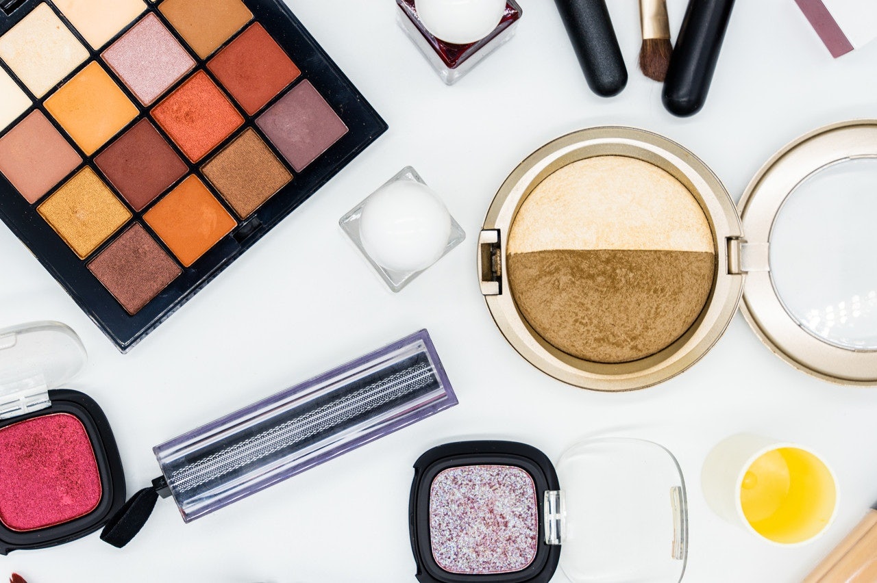 Alibaba's “Treasure Exchange Market” app focuses on selling competitively priced cosmetic products. Photo: Shutterstock