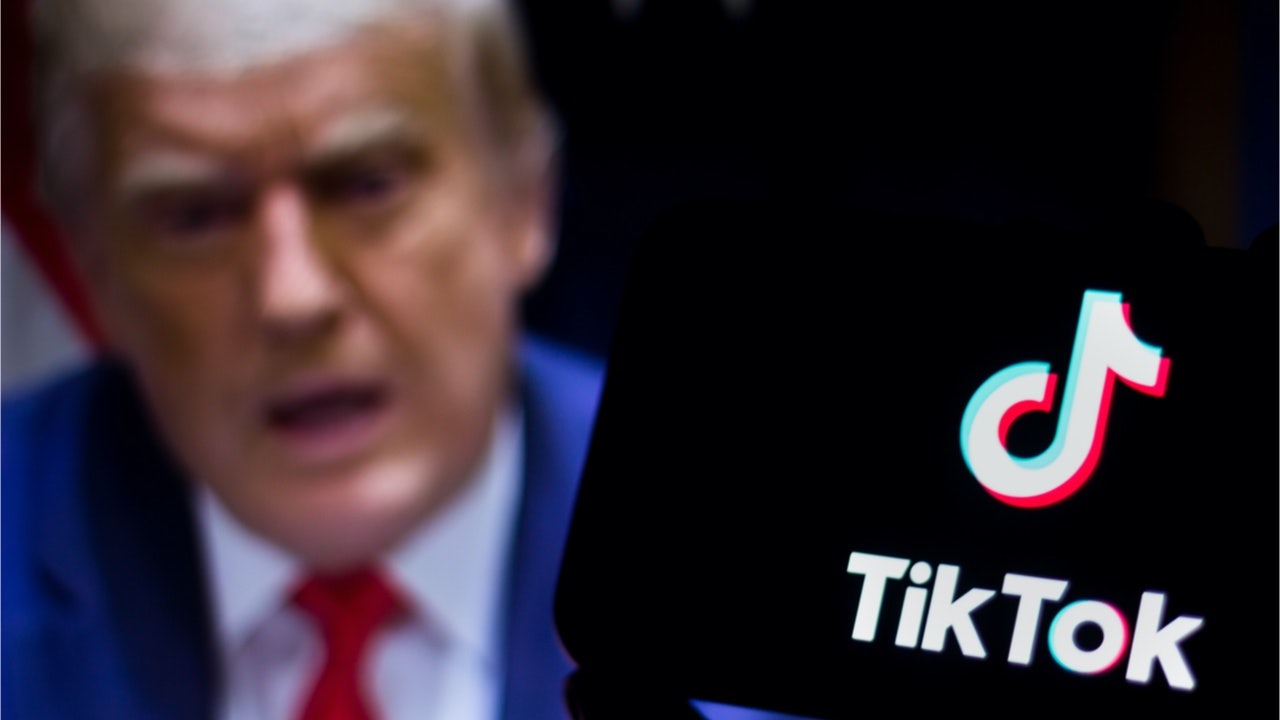 The Department of Commerce has confirmed in an announcement that the Chinese apps TikTok and WeChat are a threat to national security. Photo: Shutterstock 
