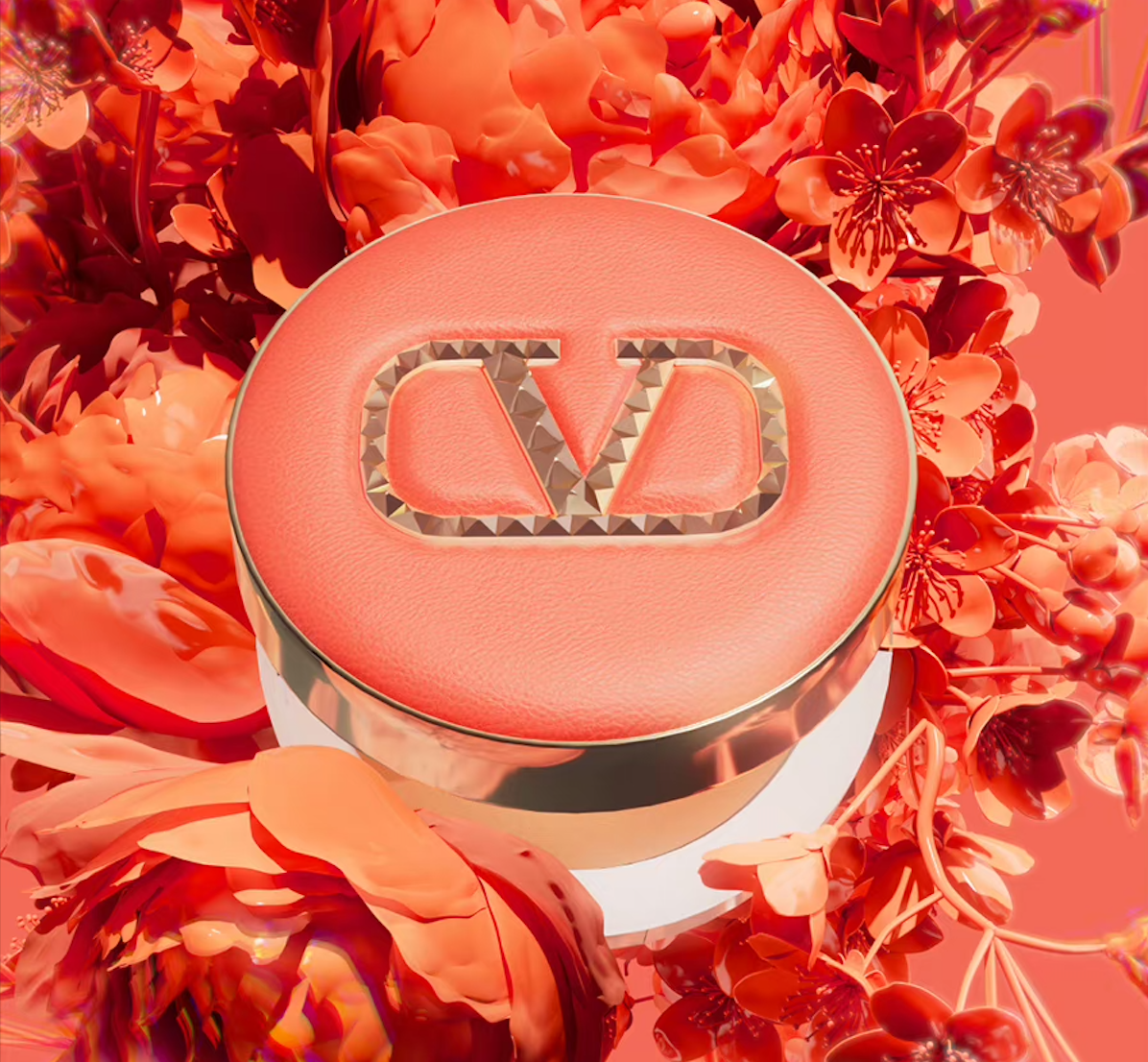 This year, Valentino, known for its mastery of color, has launched a limited edition orange beauty gift box called “Warm Sun” (暖阳). Image: Valentino