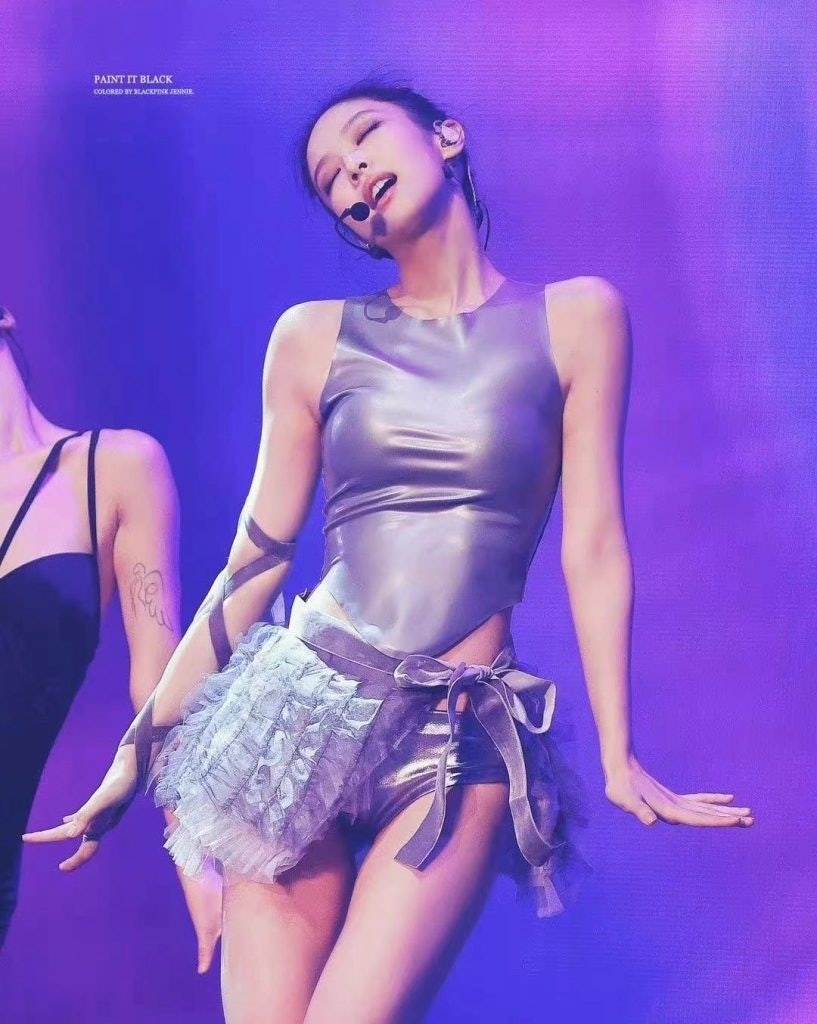 Jennie featured a top from fashion brand Miaou during her solo stage at one of the Blackpink's concerts. Photo: Blackpink