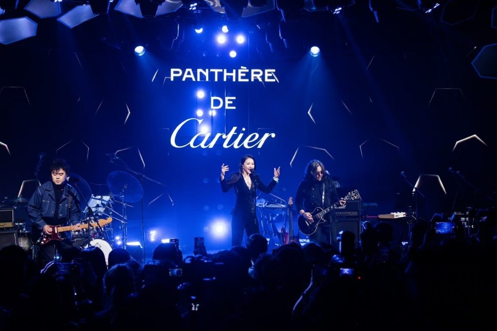 Chinese singer Tan Weiwei performed at the opening party of the “Into The Wild: Panthère de Cartier” exhibition. Photo: Cartier