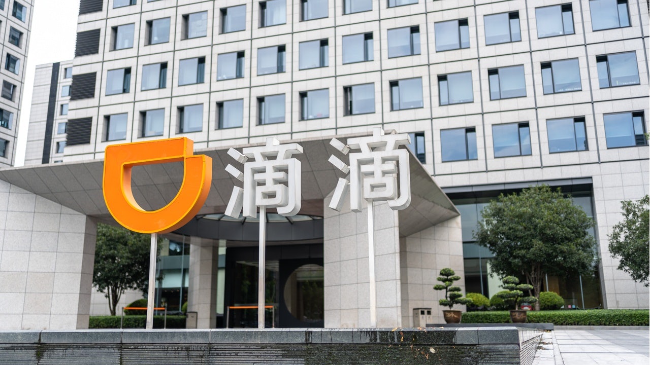 Chinese rideshare company Didi started the week with a $4.4 billion initial public US offering but saw its 25 mobile apps deleted days later. Photo: Shutterstock
