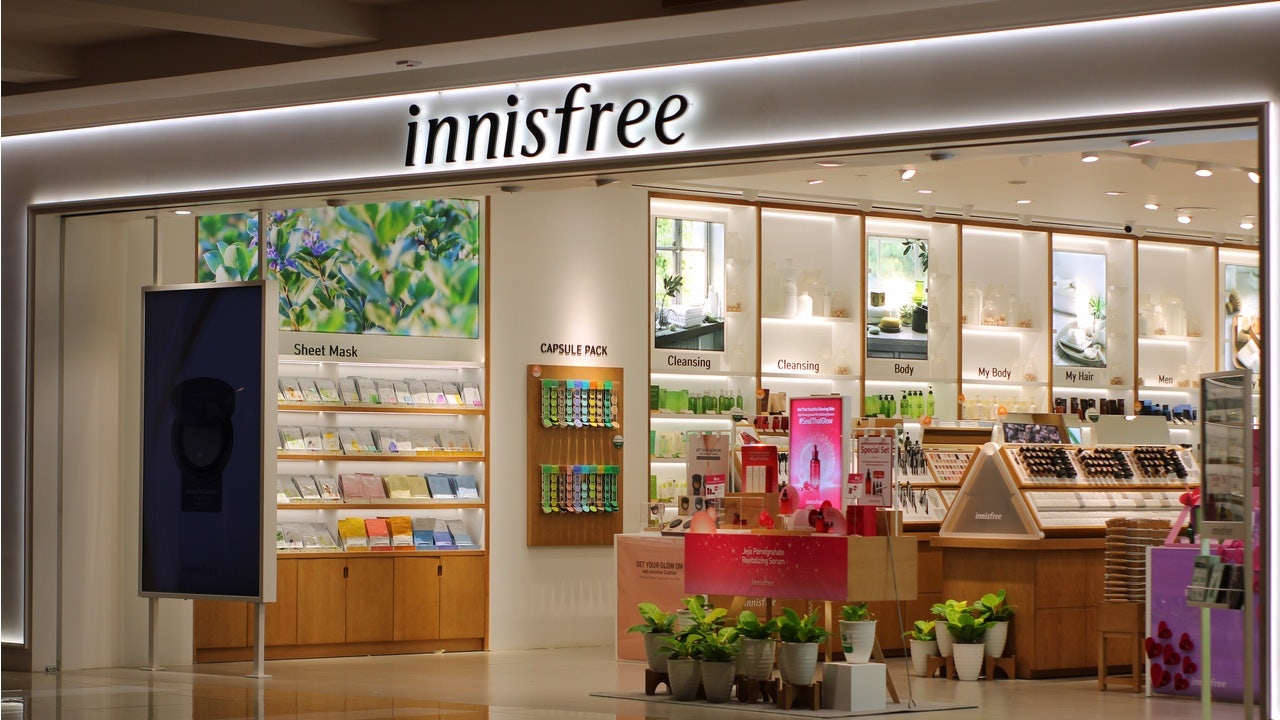 Amorepacific-owned Innisfree is packing up its bags in China, with plans to shutter about 170 stores by the end of this year. Photo: Shutterstock