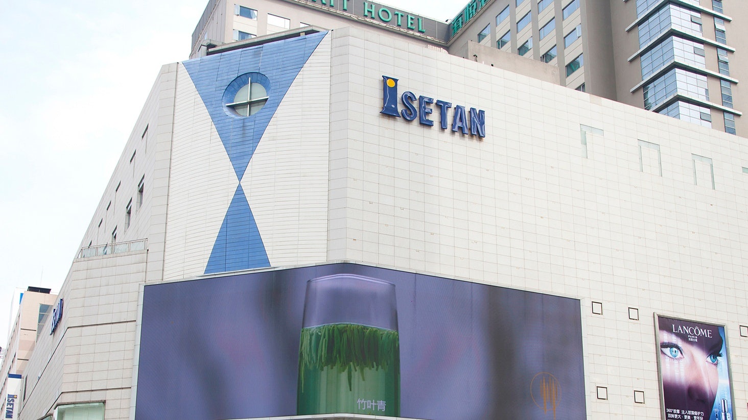 Isetan, formerly known as one of the trendiest department stores in Asia, is closing two locations in Chengdu. Does this spell a bleak future for retailers in China? Photo: Isetan Chengdu