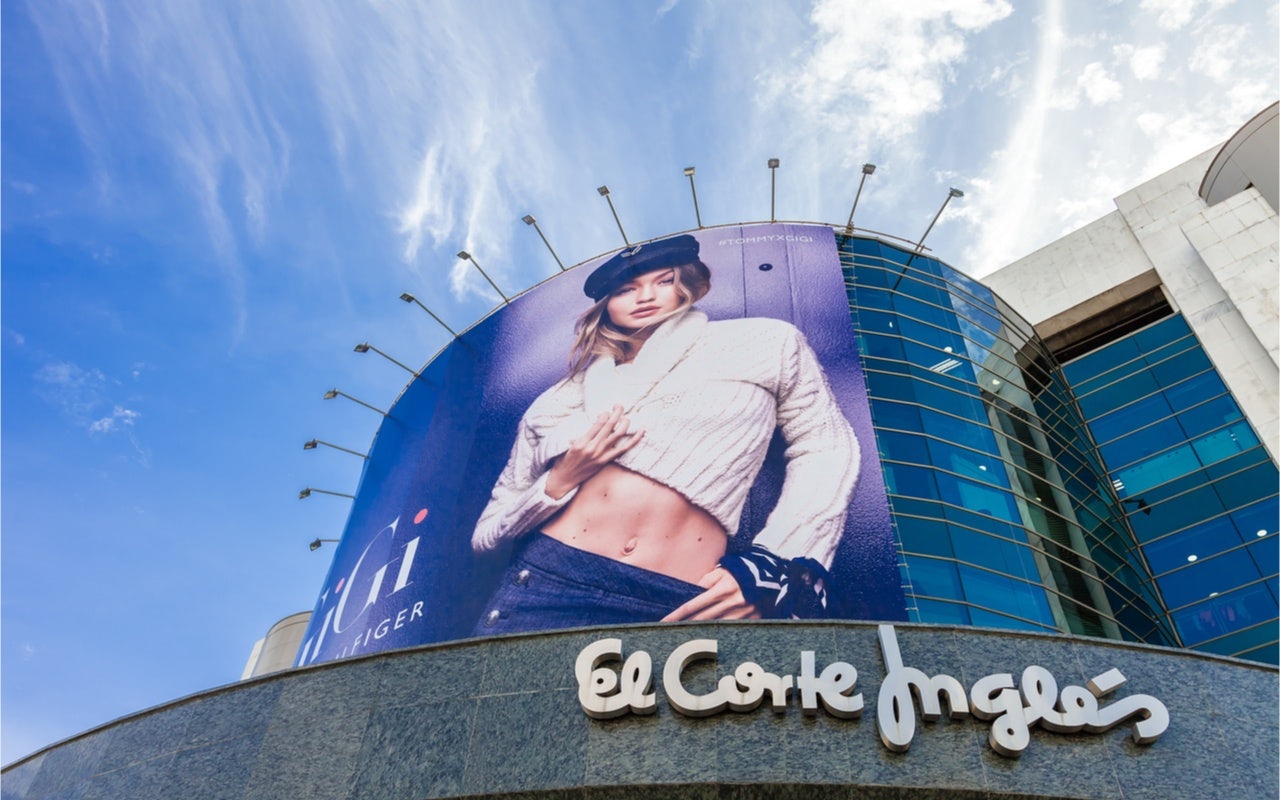In 2018, El Corte Inglés received roughly 150,000 visitors from China, a figure that will continue to grow along with the number of direct flights between Spain and mainland China. Photo: Shutterstock 