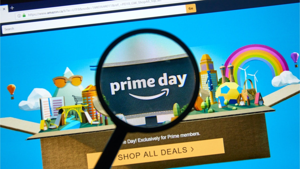 Amazon has made it a habit to copy Alibaba's business ventures lately, but their most recent attempt — an online luxury platform — seems ill-fated for many reasons. Photo: Shutterstock 