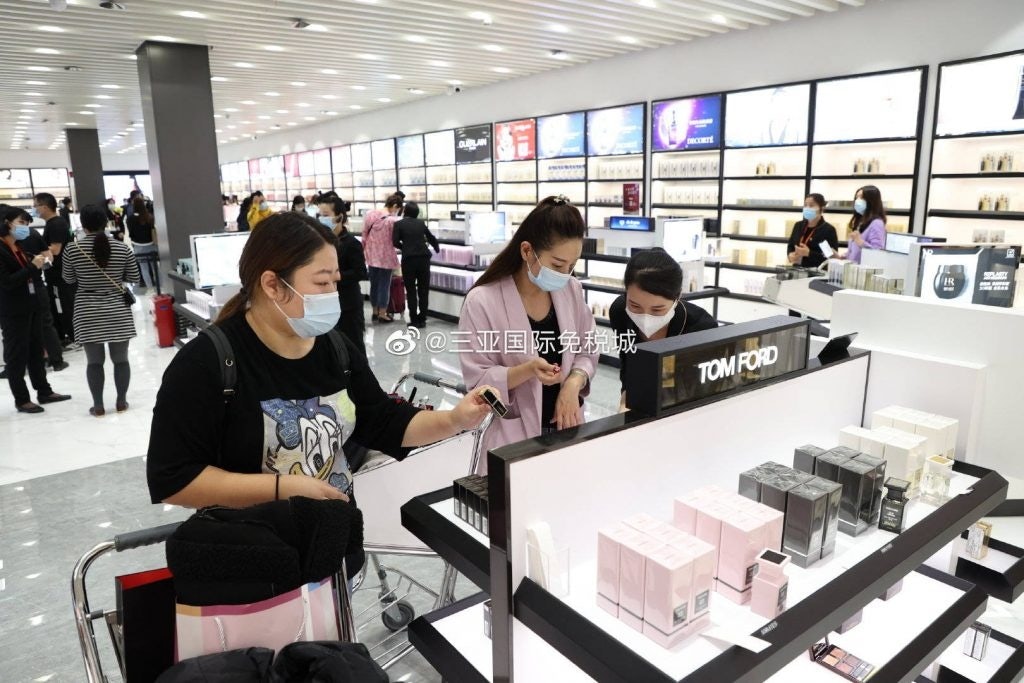 Chinese consumers enjoy duty-free shopping at the airport in Sanya, Hainan's southernmost city. Photo: Courtesy of China Duty Free Group