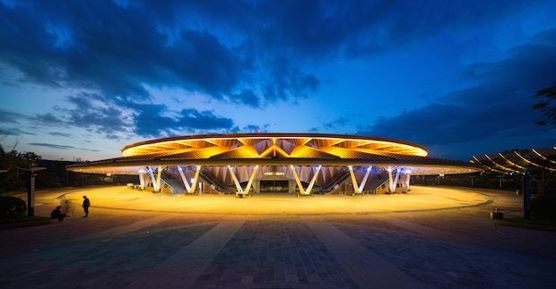 The Dai Show Theater designed by Stufish at Dalian Wanda's new Xishuangbanna resort. (Courtesy Photo)