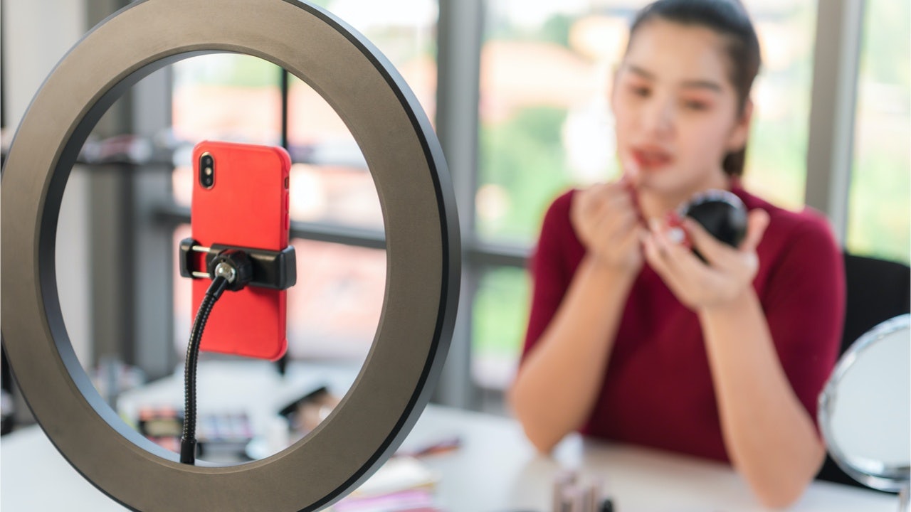 The new Douyin Beauty Industry Report 2020 shows the platform is increasingly becoming a good marketing channel for beauty and cosmetics brands. Photo: Shutterstock