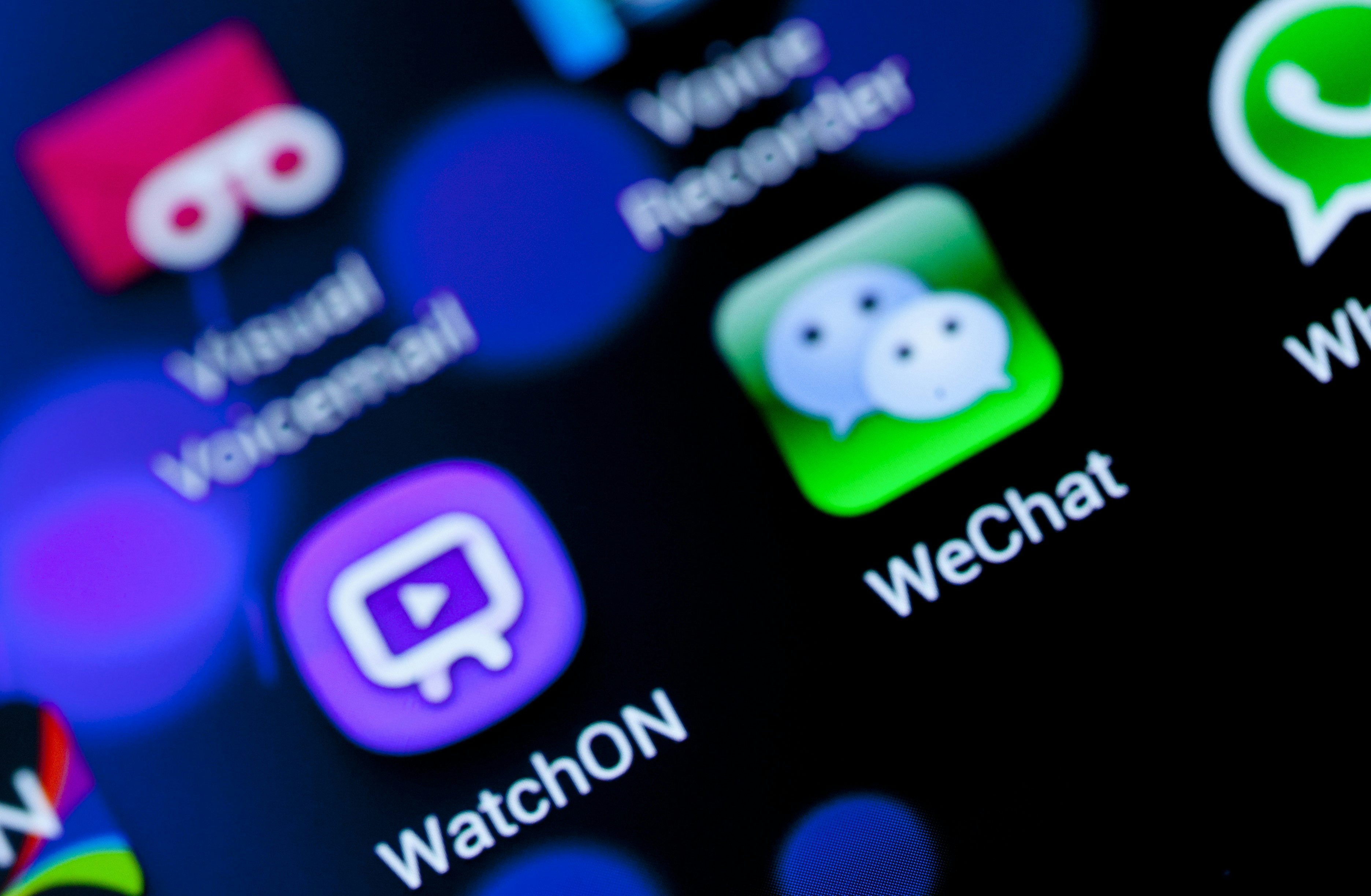 WeChat's new innovation is aimed to cut down on the need to download standalone mobile apps. (Shutterstock)