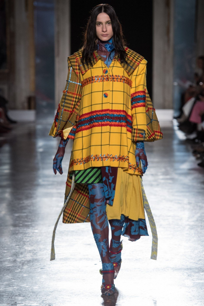 Shuting Qiu delivers a loud and vibrant message at Milan Fashion Week.