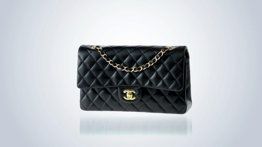 According to Chinese media, the Chanel 2.55 bag is priced at 75,500 RMB, up from 71,500 RMB last November.