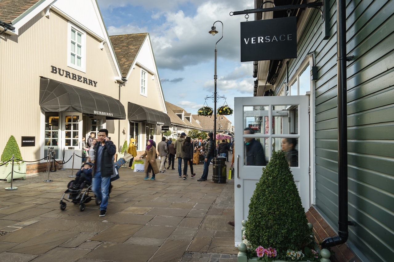 Bicester Village, is home to brands such as Dior, Fendi and Saint Laurent, also one of the most successful outlet village among all, needless to say, it is an heaven of Chinese luxury goods deal hunters. Photo: Pajor Pawel/Shutterstock.com 