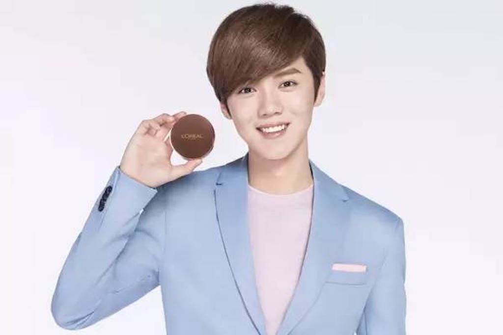 Luhan in a campaign for L'Oreal. Image via Sohu Fashion.