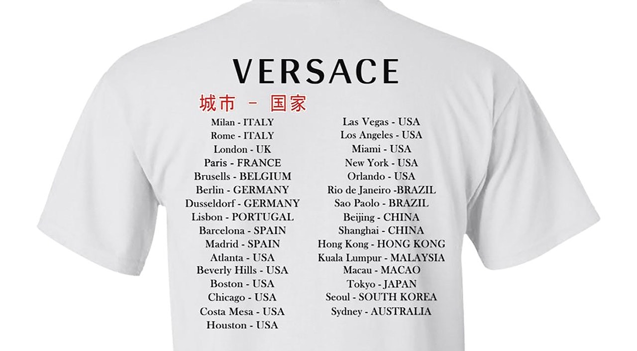 The Italian luxury brand Versace issued an apology after the above T-shirts indicated Hong Kong and Macau as independent territories.