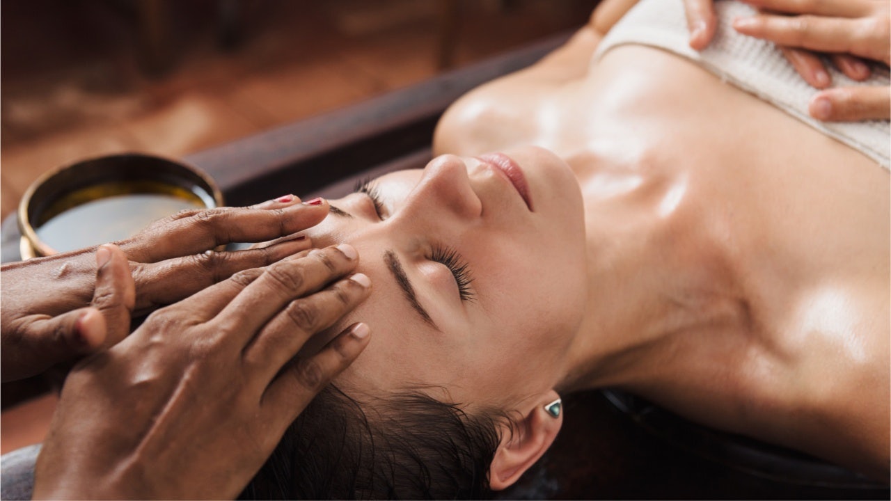 With a consumer shift toward holistic skincare, Ayurveda’s rising popularity proves that Chinese consumers want wellness that isn’t only skin-deep. Photo: Shutterstock