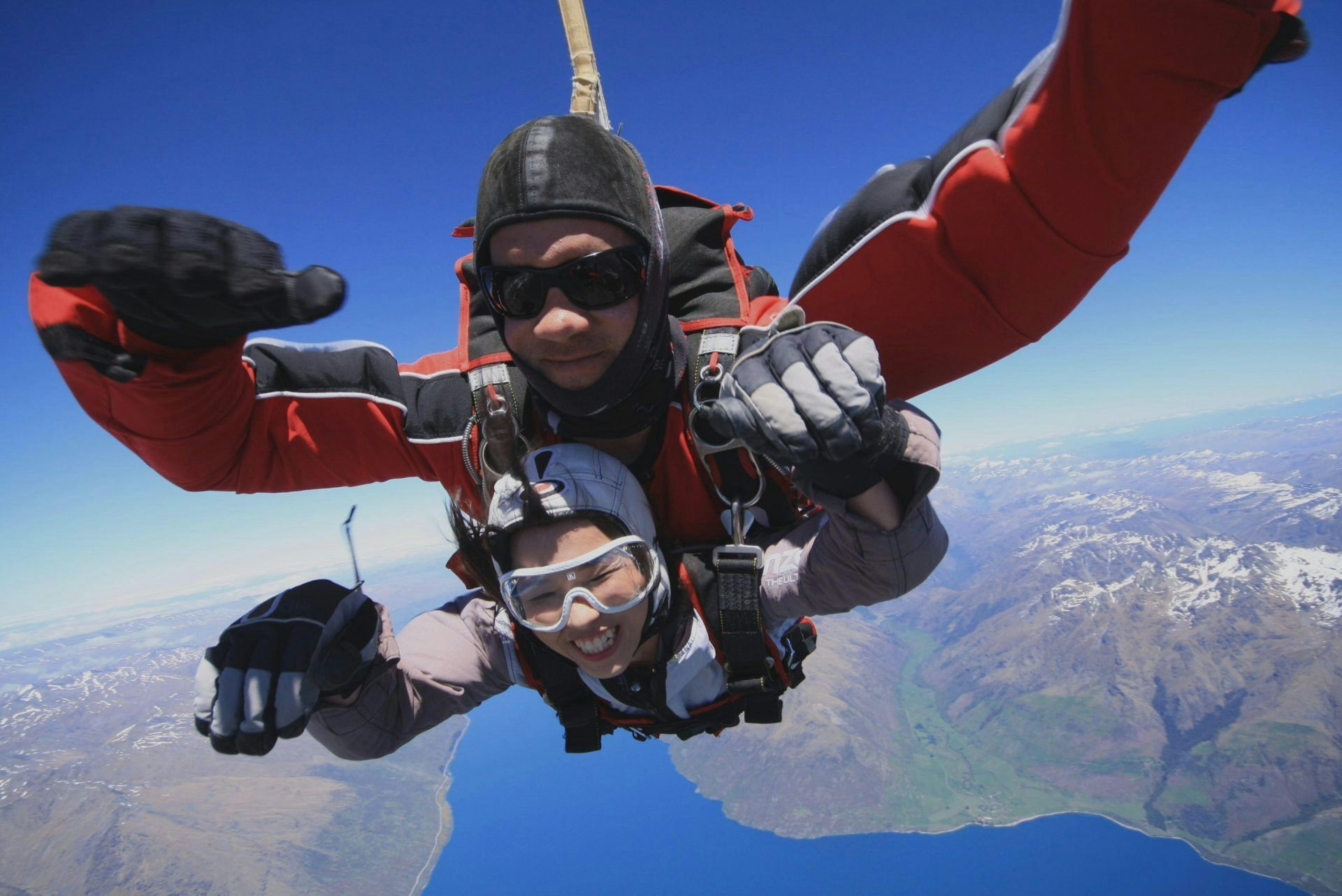 New Zealand Suffers Shortage of Skydiving Instructors as Chinese Adventure Travel Takes Off