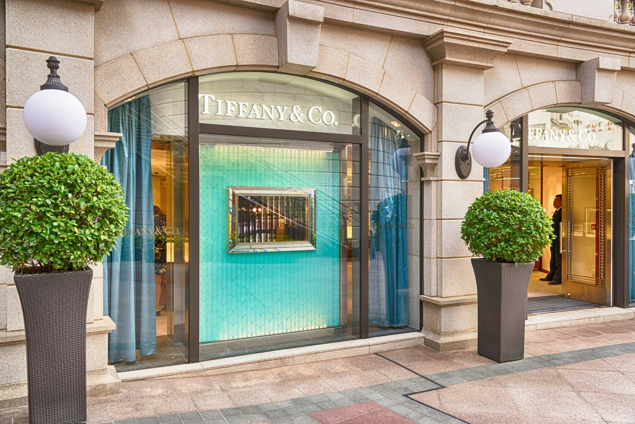 Tiffany Seen Likely to Benefit from U.S. China Trade War