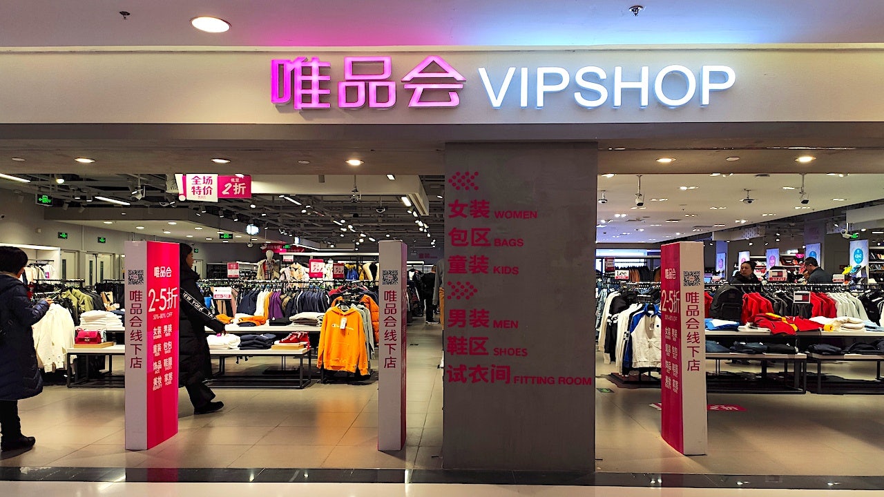 There are now over 100 Vipshop stores scattered across China’s shopping malls. Photo: shutterstock