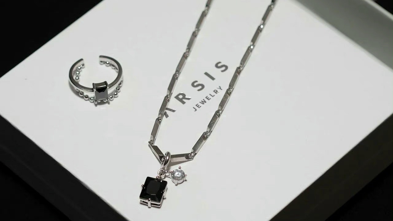 Jewelry brand Arsis dropped a co-branded collection with the hit reality show Sisters Who Make Waves. Why was this a winning match? Photo: Arsis