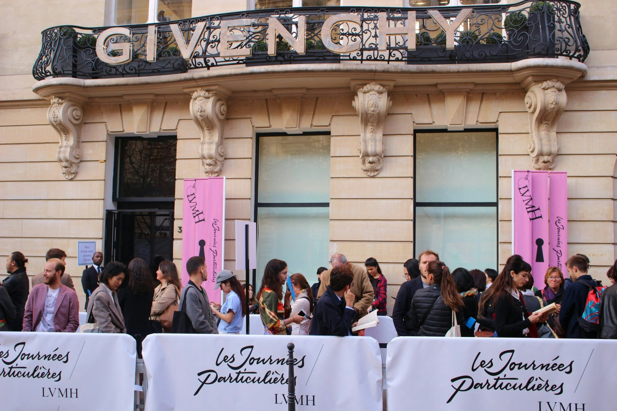 Visitors waiting to enter Givenchy. Photo: Wang Lin