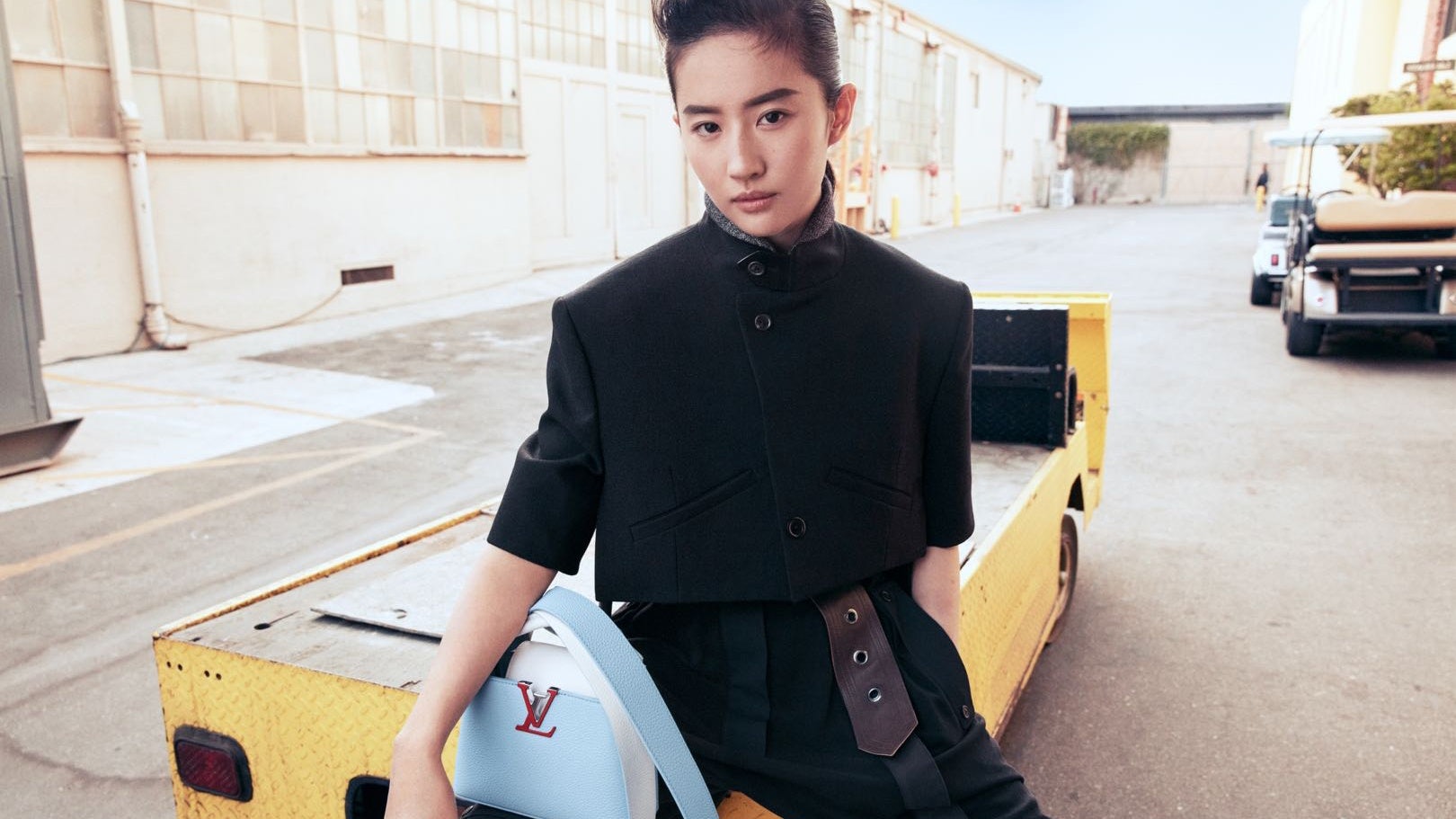 Louis Vuitton chooses the star of the Disney motion picture Mulan, Liu Yifei, as its brand ambassador. How will netizens react?