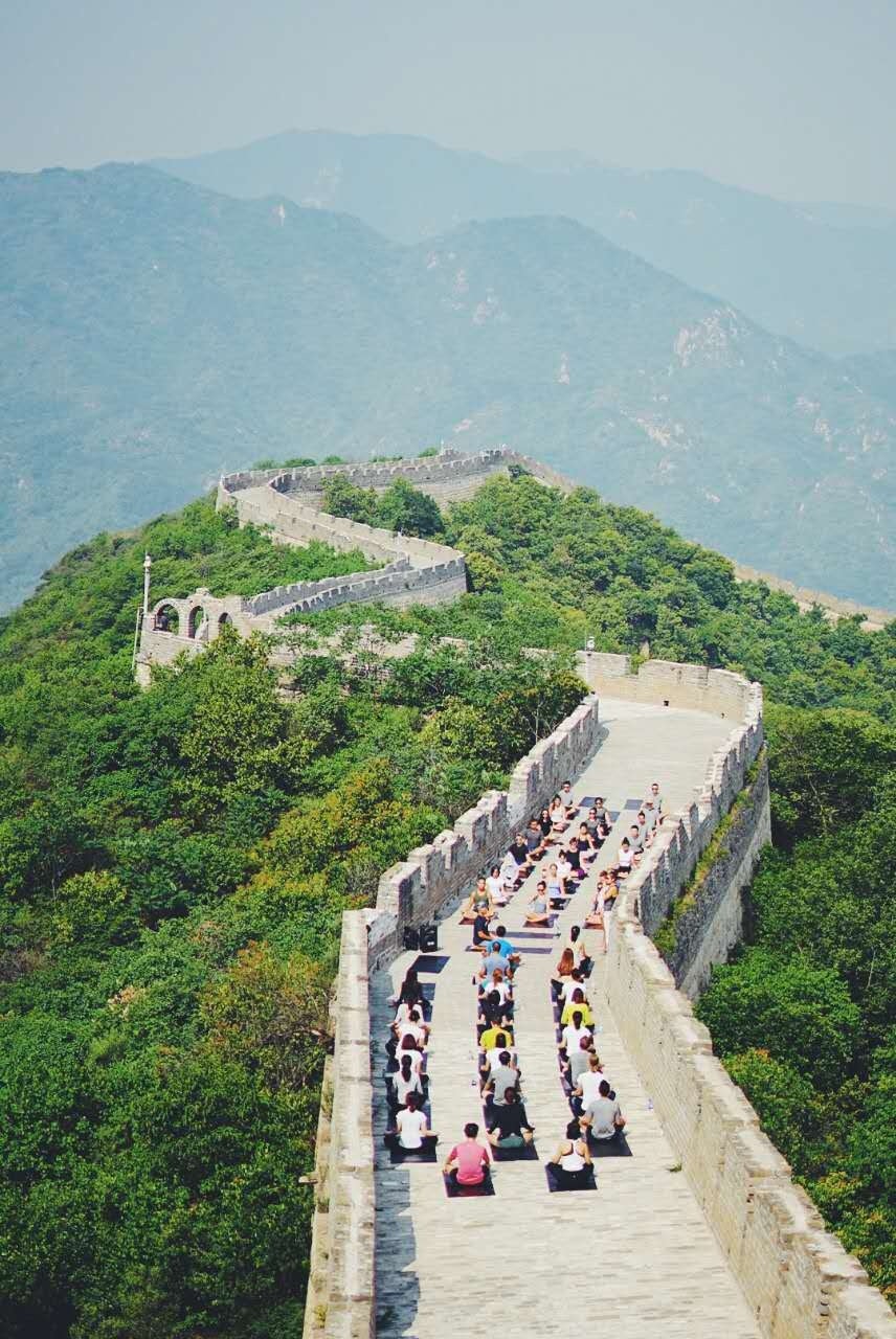 yoga session on the Great Wall by lululemon. Image via lululemon.
